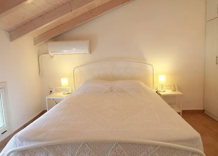 Xaradiotis House - A Modern Away From Vakantiehuis *