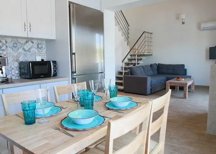 Xaradiotis House - A Modern Away From Vakantiehuis Katomerion
