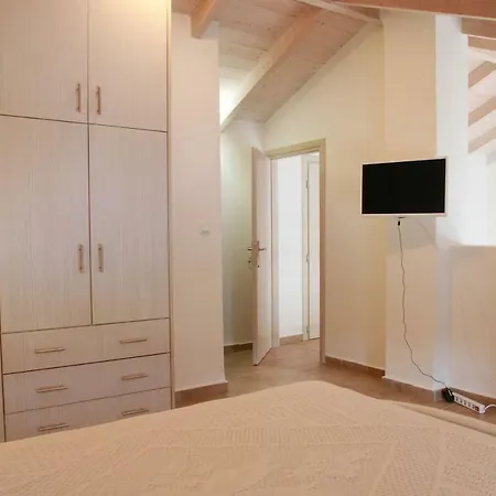 Xaradiotis House - A Modern Away From Katomerion