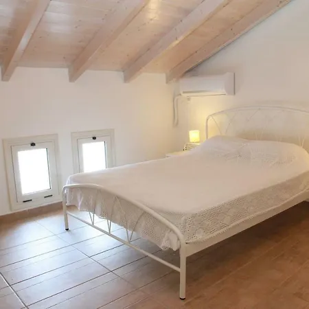 Xaradiotis House - A Modern Away From بيت للعطل *