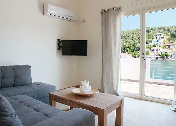 Xaradiotis House - A Modern Away From